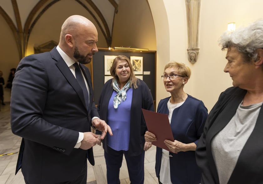 Uroczystość wręczenia dyplomów wrocławskim nauczycielom