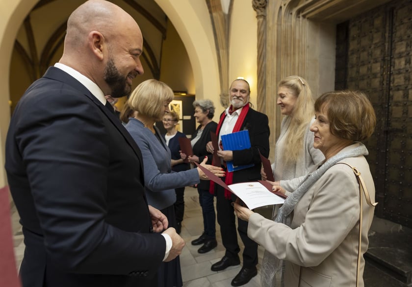 Uroczystość wręczenia dyplomów wrocławskim nauczycielom