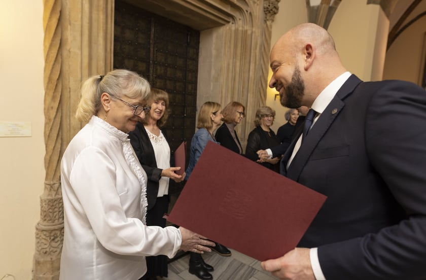 Uroczystość wręczenia dyplomów wrocławskim nauczycielom