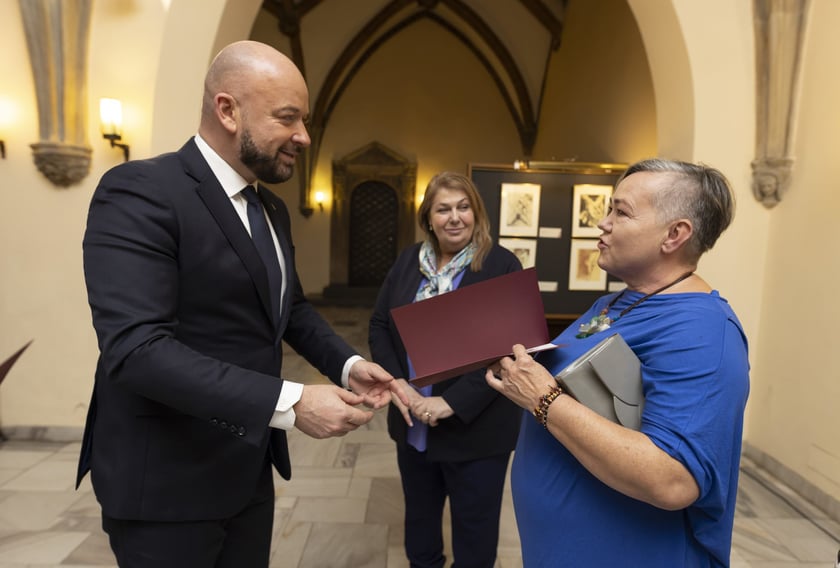 Uroczystość wręczenia dyplomów wrocławskim nauczycielom