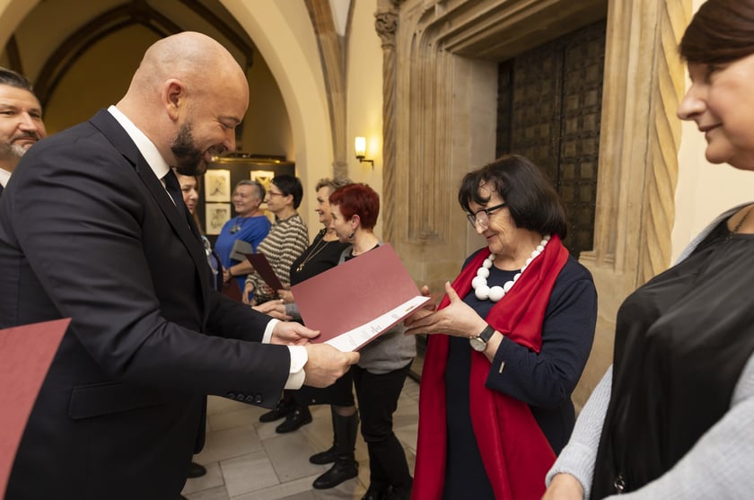 Uroczystość wręczenia dyplomów wrocławskim nauczycielom