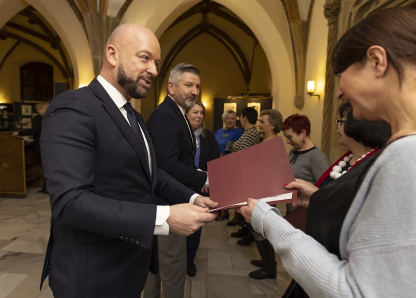 Uroczystość wręczenia dyplomów wrocławskim nauczycielom