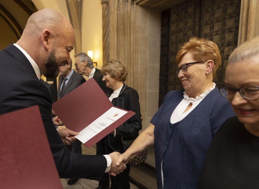 Uroczystość wręczenia dyplomów wrocławskim nauczycielom