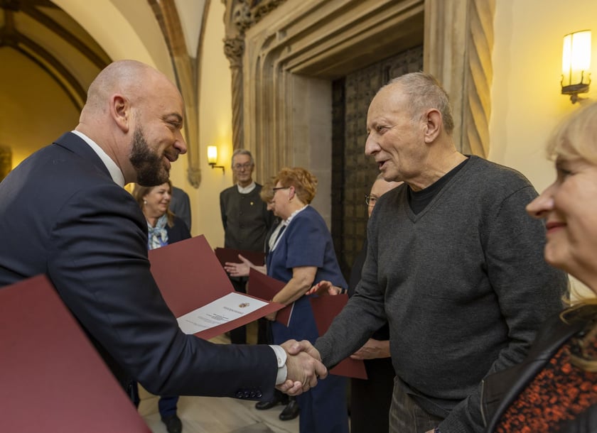 Uroczystość wręczenia dyplomów wrocławskim nauczycielom