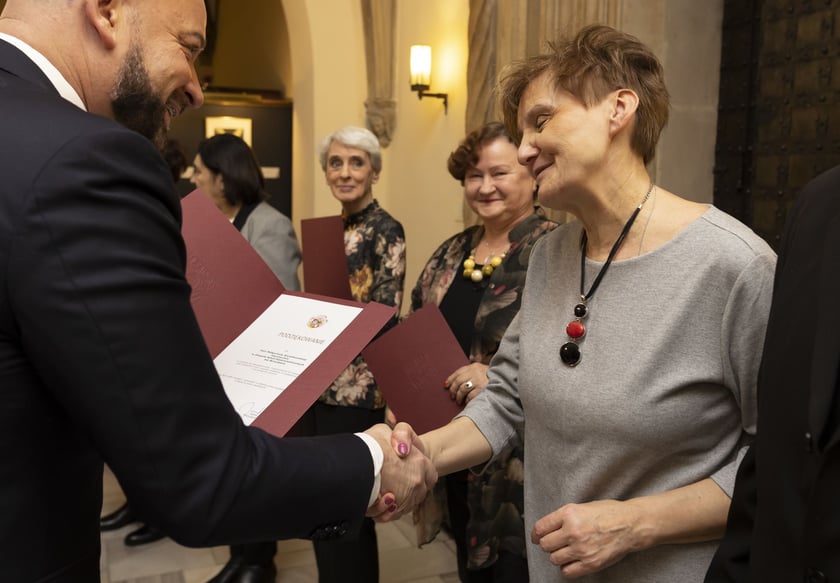 Uroczystość wręczenia dyplomów wrocławskim nauczycielom