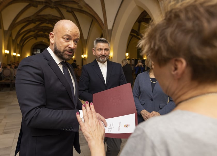Uroczystość wręczenia dyplomów wrocławskim nauczycielom