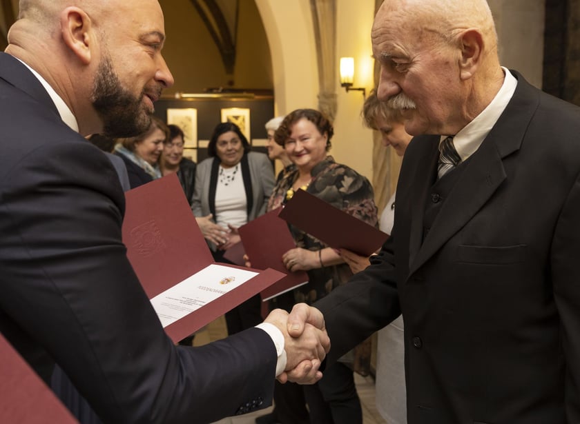 Uroczystość wręczenia dyplomów wrocławskim nauczycielom
