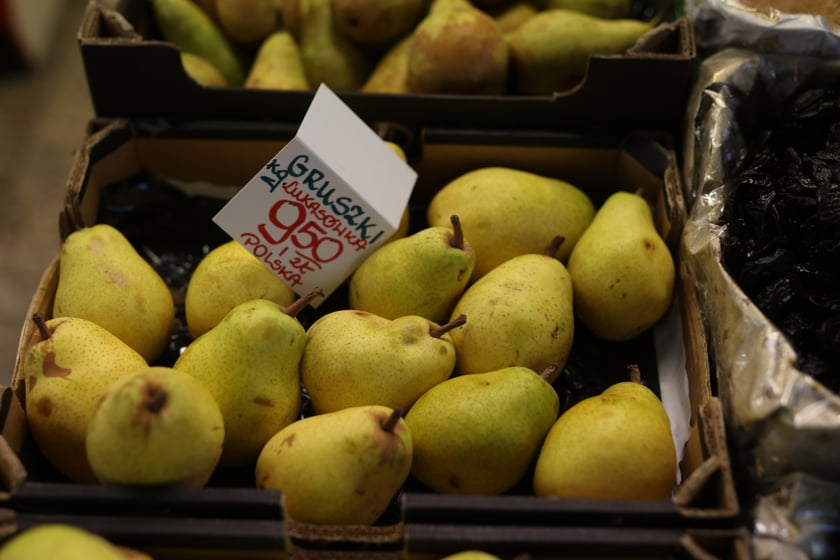 Na zdjęciu widać produkty, które możesz kupić na hali przy ul. Piaskowej oraz ich ceny