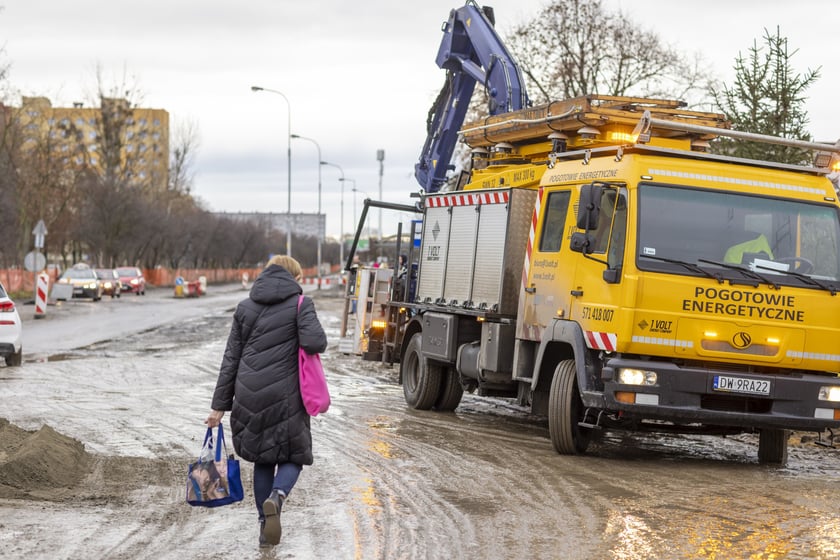 Na zdjęciu widać budowę linii autobusowo-tramwajowej na Nowy Dwór
