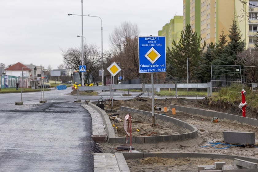 Na zdjęciu widać budowę linii autobusowo-tramwajowej na Nowy Dwór