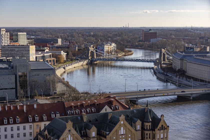 Na zdjęciu panorama Wrocławia widziana z tarasu na wieży katedry na Ostrowie Tumskim