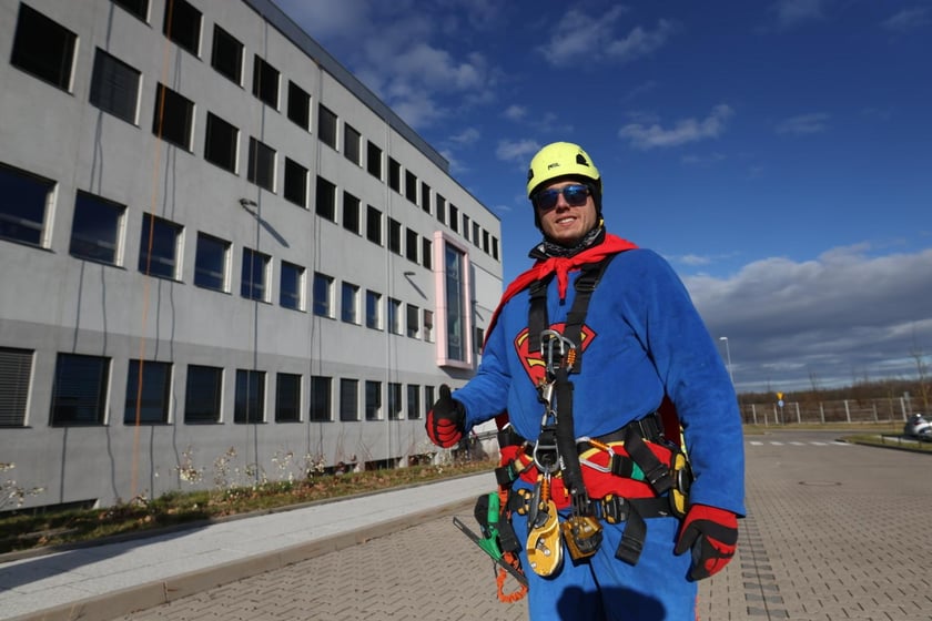 Akcja "Alpiniści dla WOŚP" w Dolnośląskim Szpitalu Specjalistycznym im. T. Marciniaka we Wrocławiu