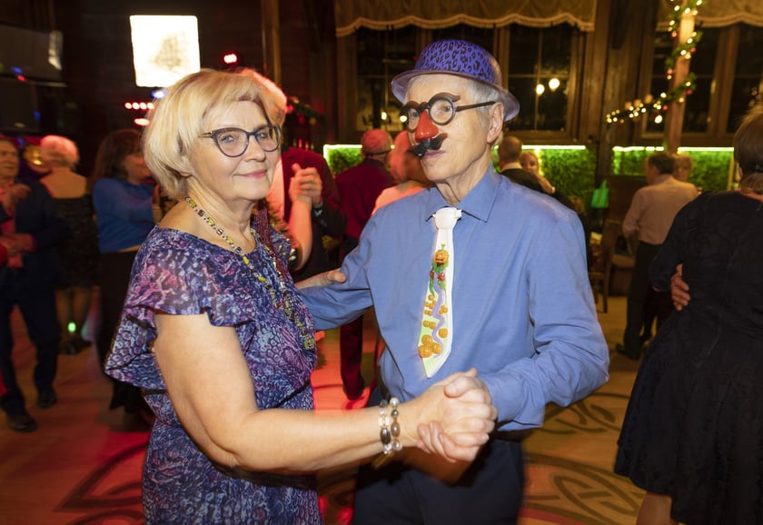Bal maskowy seniorów z okazji Dnia Babci i Dziadka