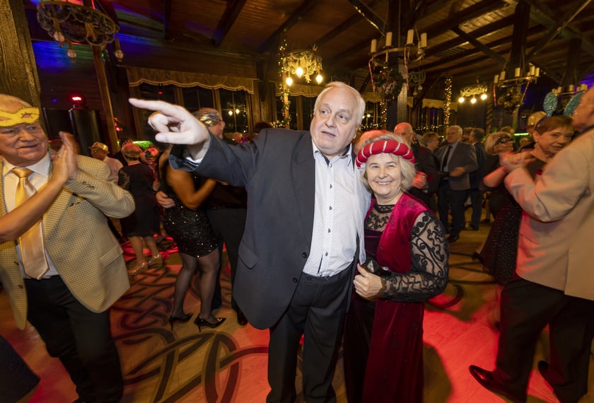 Bal maskowy seniorów z okazji Dnia Babci i Dziadka