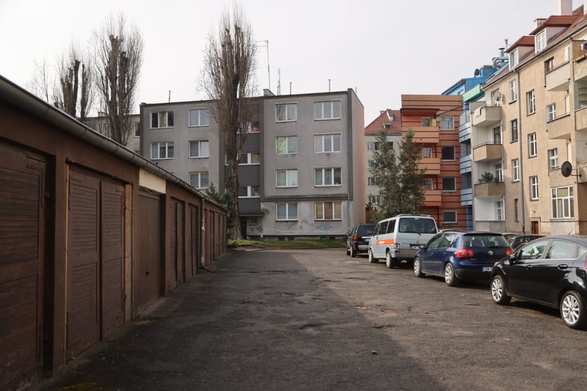 
Miejsce parkingowe w garażu podziemnym Broch&oacute;w, 40 000 zł
Garaż murowany 18,30 mkw., Borek, 102 000 zł
