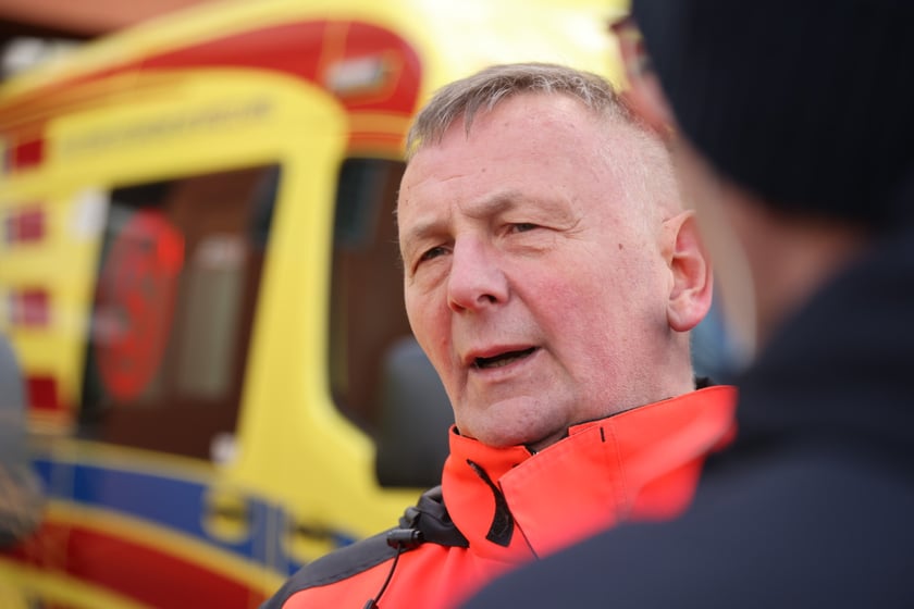 Odbiór nowych karetek we wrocławskim pogotowiu