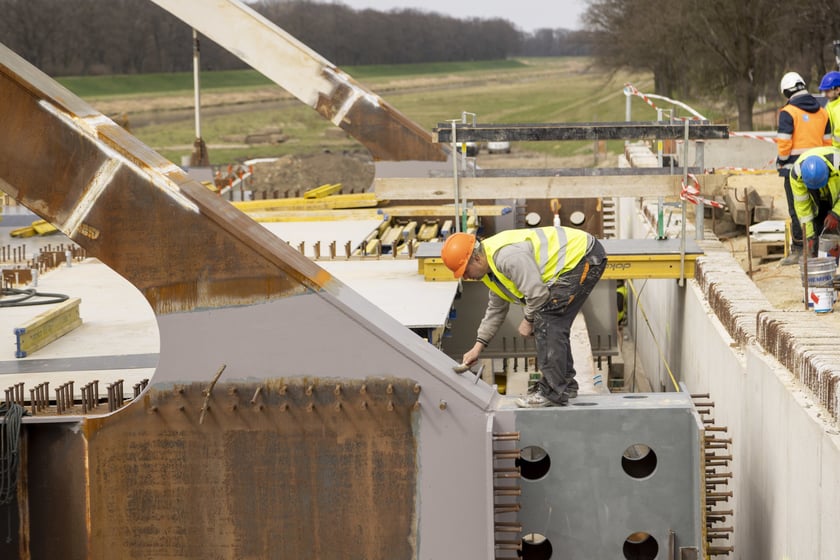Budowa mostów Chrobrego