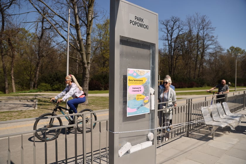 Piknik i gra terenowa na Popowicach zorganizowane przez Wrocławskie Centrum  Rozwoju Społecznego