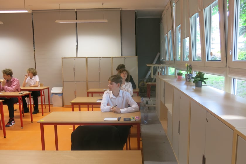 Uczniowie SP 29 we Wrocławiu przed egzaminem z języka polskiego