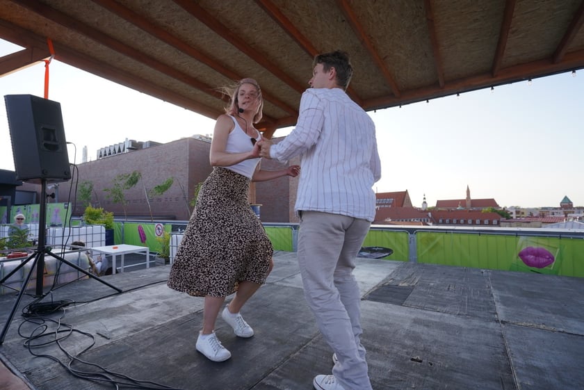 Potańcówka na Dachu ? rock?n?rollowe szaleństwo na szczycie Galerii Dominikańskiej