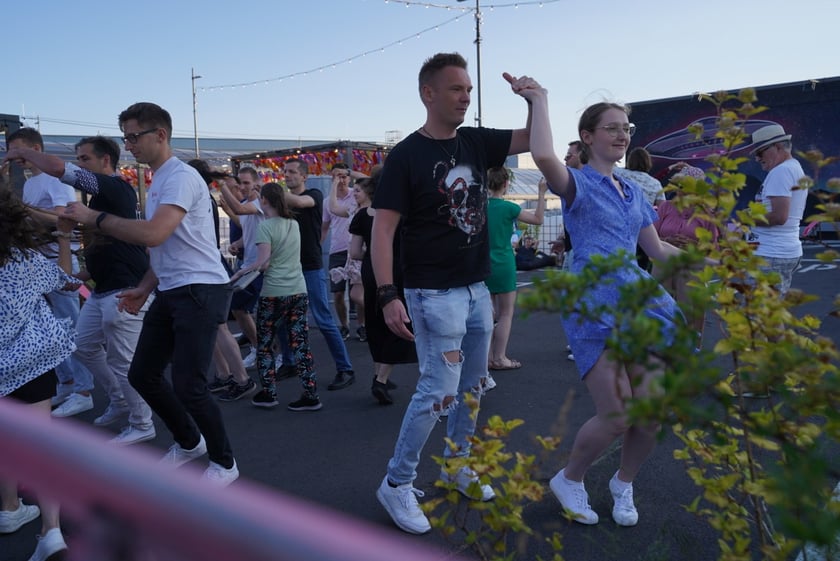 Potańcówka na Dachu ? rock?n?rollowe szaleństwo na szczycie Galerii Dominikańskiej