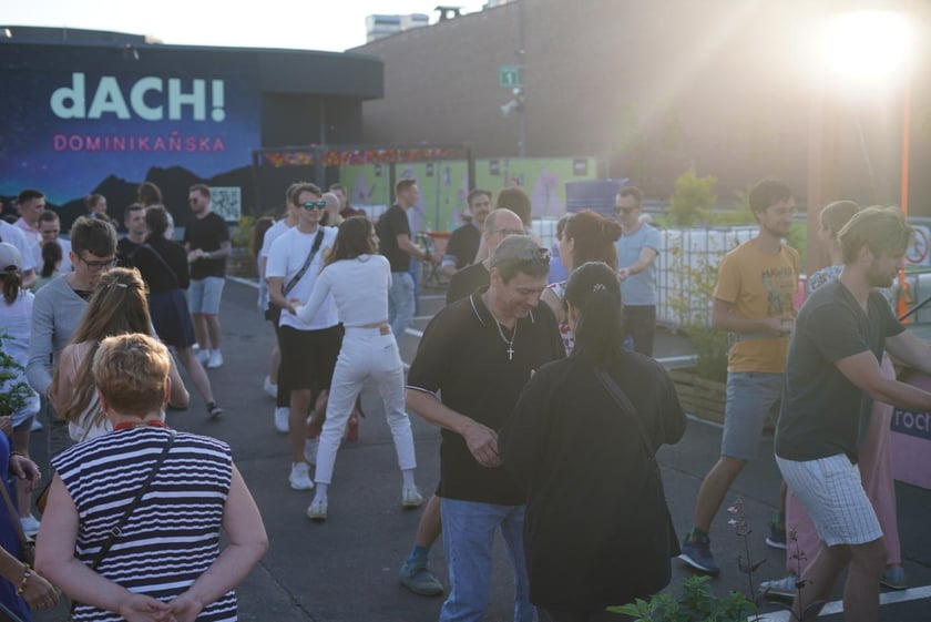 Potańcówka na Dachu ? rock?n?rollowe szaleństwo na szczycie Galerii Dominikańskiej