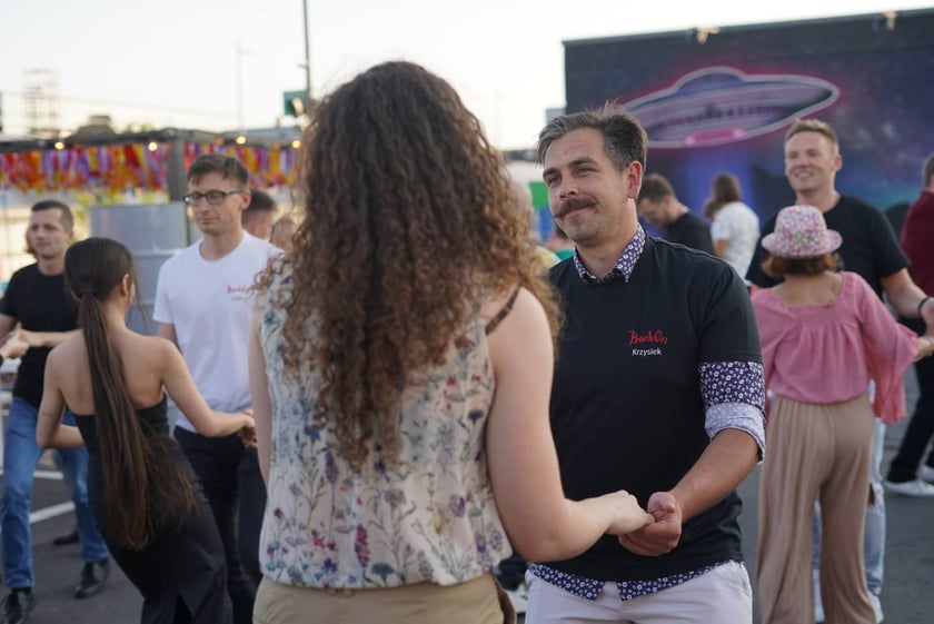 Potańcówka na Dachu ? rock?n?rollowe szaleństwo na szczycie Galerii Dominikańskiej
