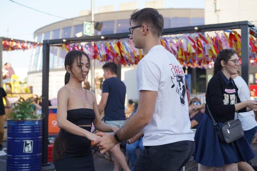 Potańcówka na Dachu ? rock?n?rollowe szaleństwo na szczycie Galerii Dominikańskiej