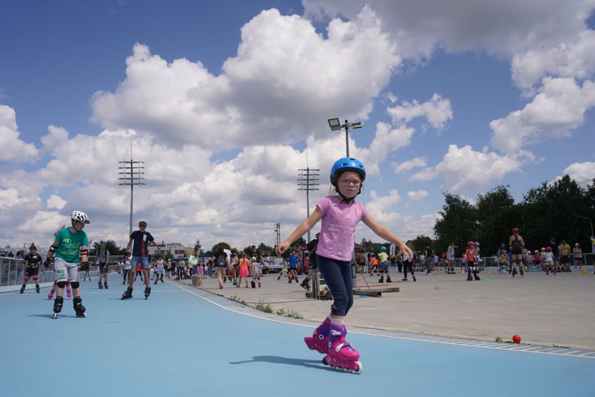 Na Piknik Rodzinny na torze wrotkarskim przyszło wielu wrocławian