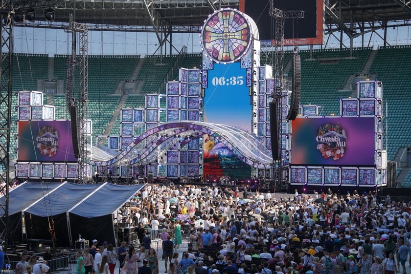 Uczestnicy ChwałaMu 2023. Tarczyński Arena Wrocław