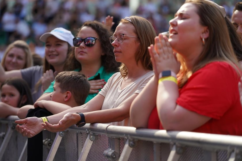 Uczestnicy ChwałaMu 2023. Tarczyński Arena Wrocław