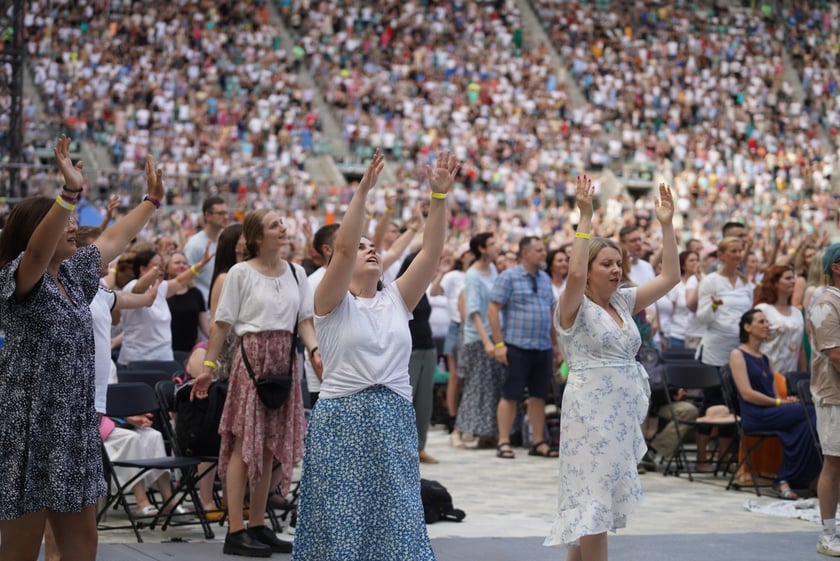 Uczestnicy ChwałaMu 2023. Tarczyński Arena Wrocław