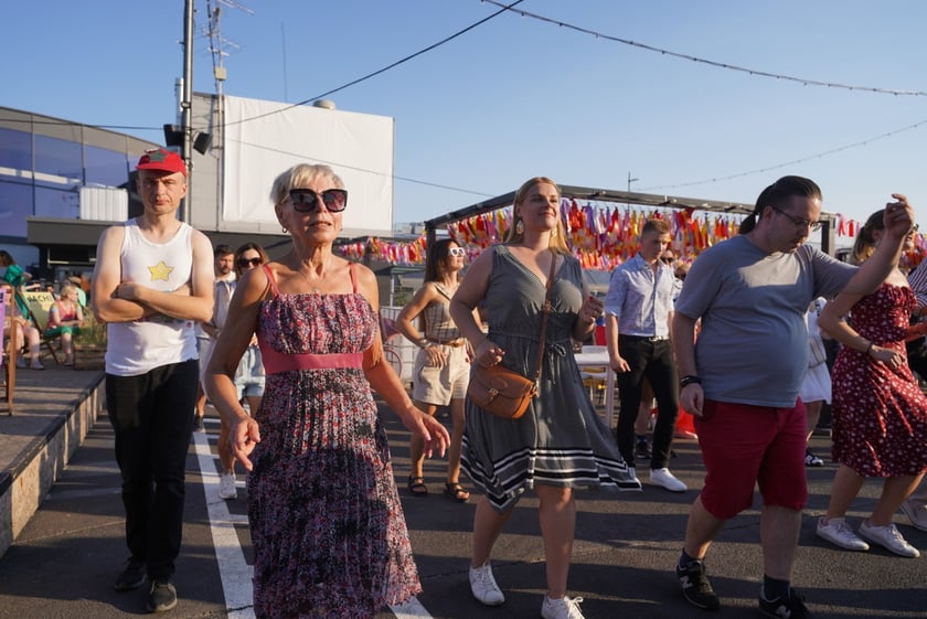 Potańcówka na Dachu ? rozgrzewające rytmy latino na szczycie Galerii Dominikańskiej