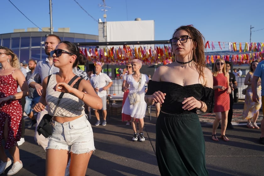 Potańcówka na Dachu ? rozgrzewające rytmy latino na szczycie Galerii Dominikańskiej