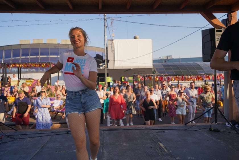 Potańcówka na Dachu ? rozgrzewające rytmy latino na szczycie Galerii Dominikańskiej