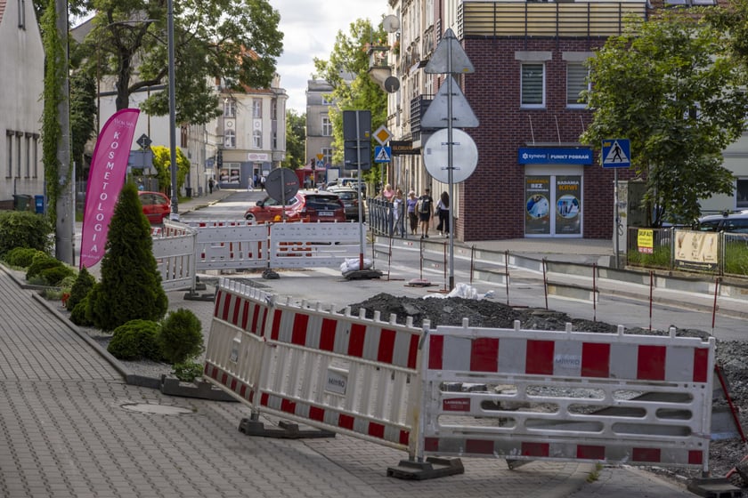 Przebudowa ulicy Dolnobrzeskiej na osiedlu Leśnica, sierpień 2023