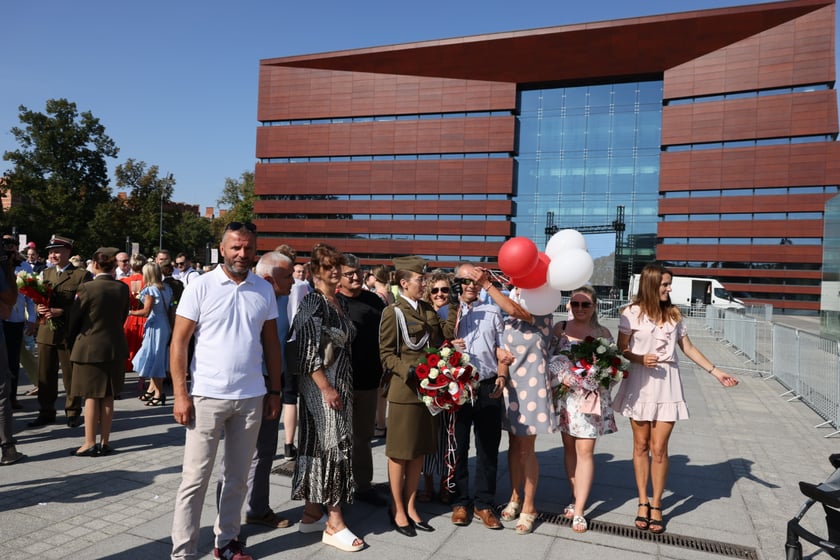 Promocja absolwent&oacute;w Akademii Wojsk Lądowych na pierwszy stopień oficerski (wrzesień 2023)