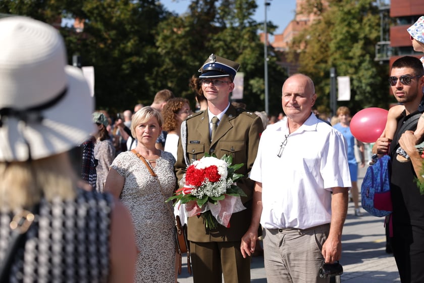 Promocja absolwent&oacute;w Akademii Wojsk Lądowych na pierwszy stopień oficerski (wrzesień 2023)