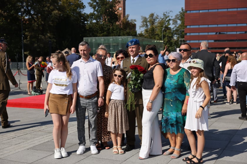 Promocja absolwent&oacute;w Akademii Wojsk Lądowych na pierwszy stopień oficerski (wrzesień 2023)