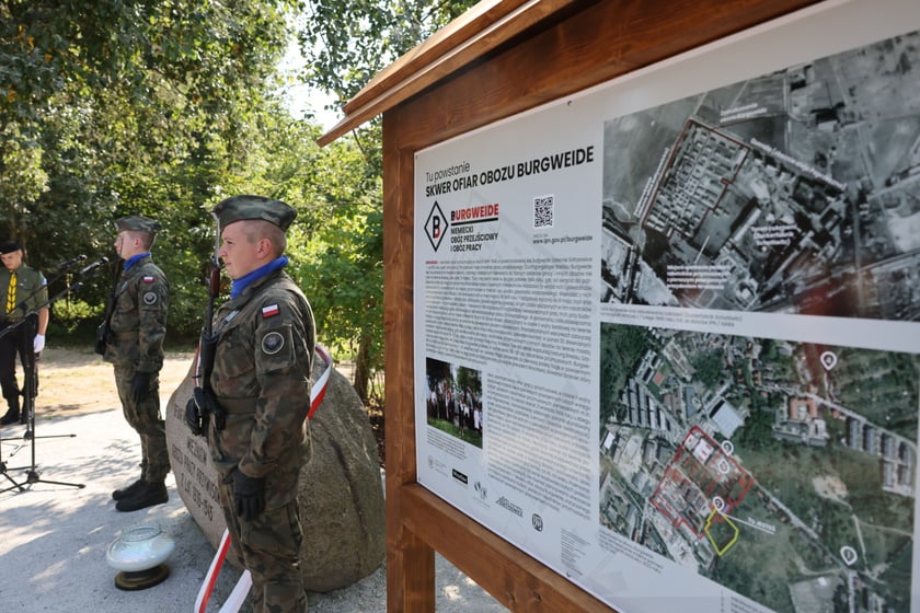 Ponowne odsłonięcie pomnika robotników przymusowych, przeniesionego w historyczną lokalizację. Wrocław 11 września 2023