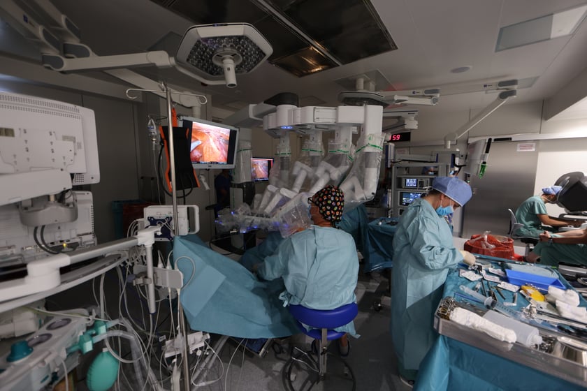Operacja z udziałem robota da Vinci w USK we Wrocławiu