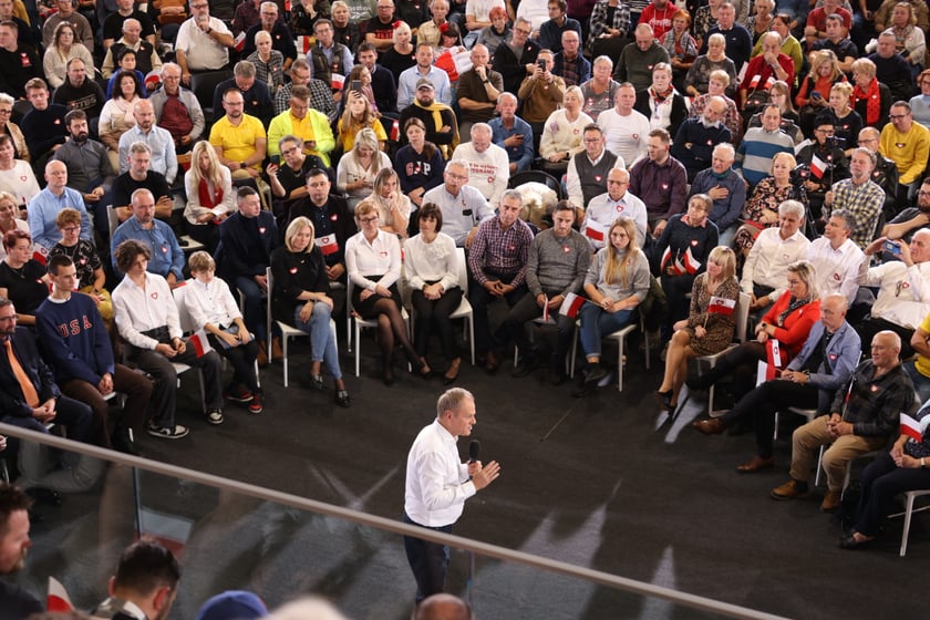 Spotkanie Donalda Tuska z wrocławianami w ZSP przy ul. Asfaltowej