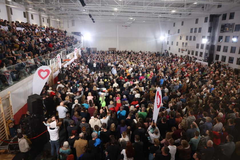 Spotkanie Donalda Tuska z wrocławianami w ZSP przy ul. Asfaltowej