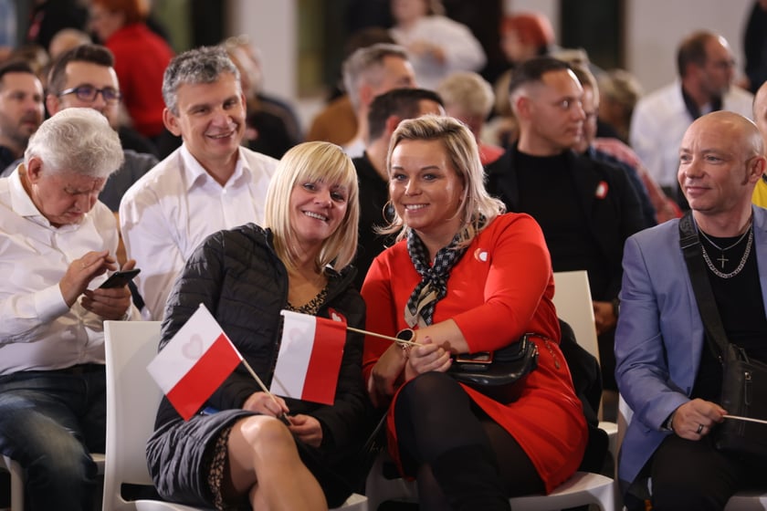 Spotkanie Donalda Tuska z wrocławianami w ZSP przy ul. Asfaltowej