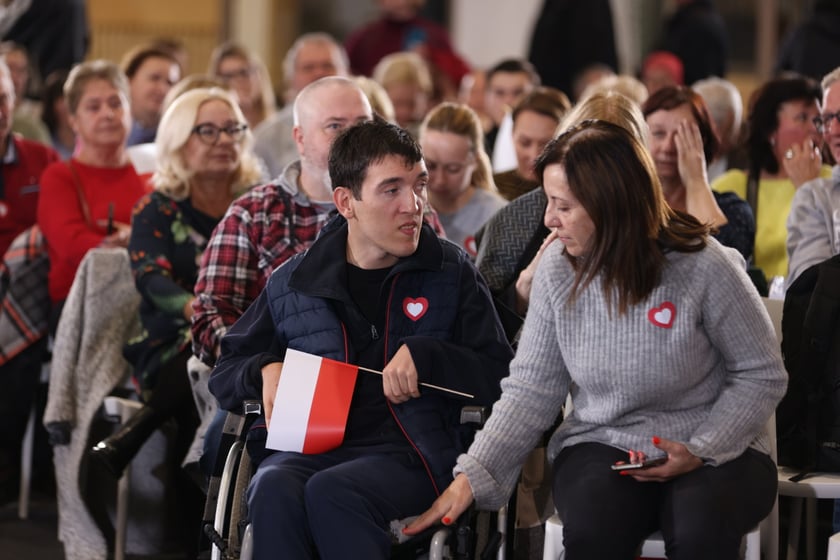 Spotkanie Donalda Tuska z wrocławianami w ZSP przy ul. Asfaltowej