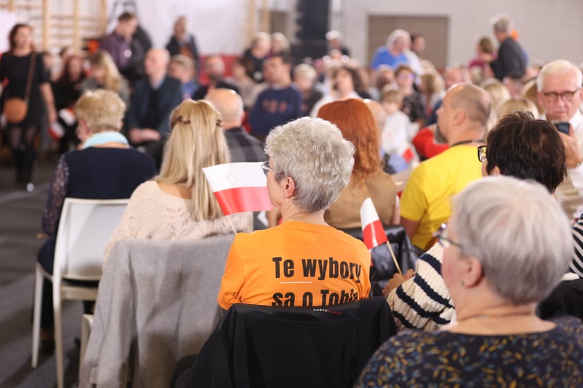 Spotkanie Donalda Tuska z wrocławianami w ZSP przy ul. Asfaltowej