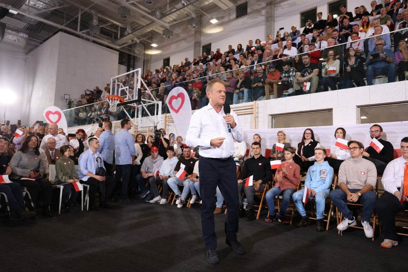 Spotkanie Donalda Tuska z wrocławianami w ZSP przy ul. Asfaltowej