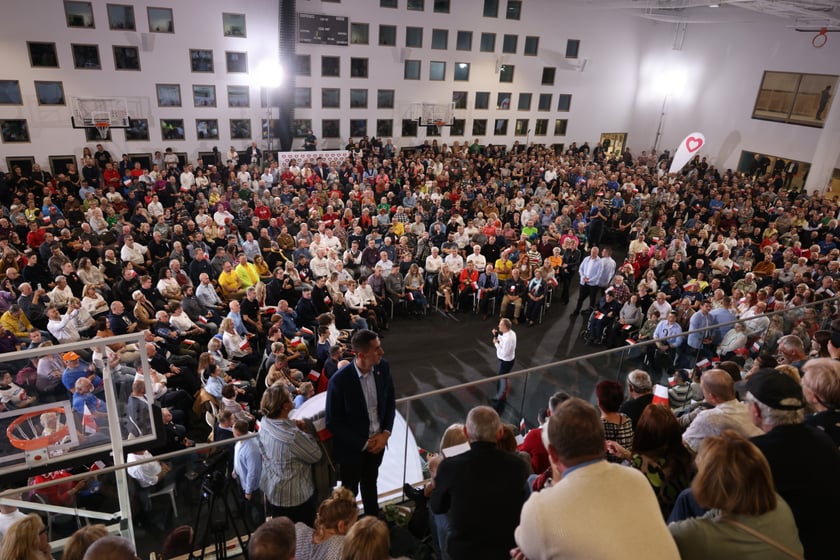 Spotkanie Donalda Tuska z wrocławianami w ZSP przy ul. Asfaltowej