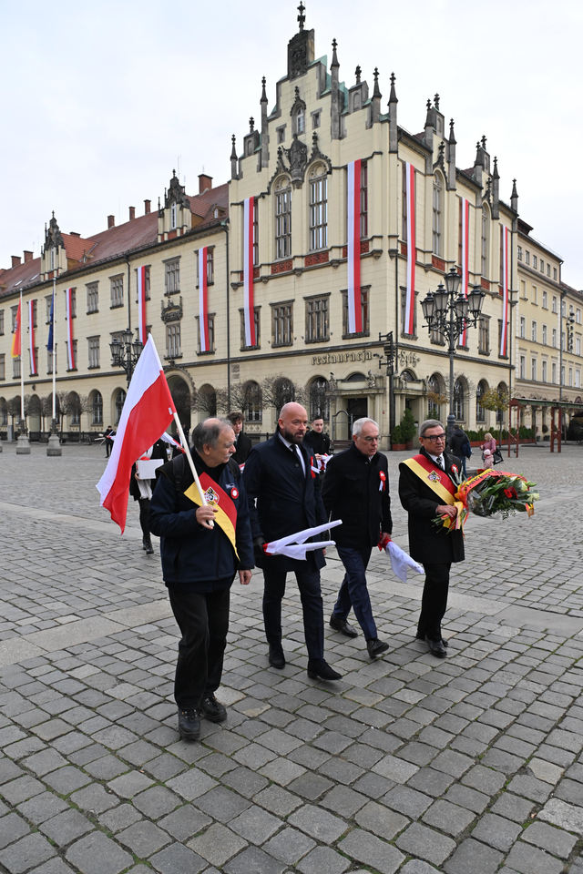 Uczestnicy parady 11 listopada 2023 r.