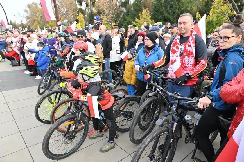 Uczestnicy parady 11 listopada 2023 r.